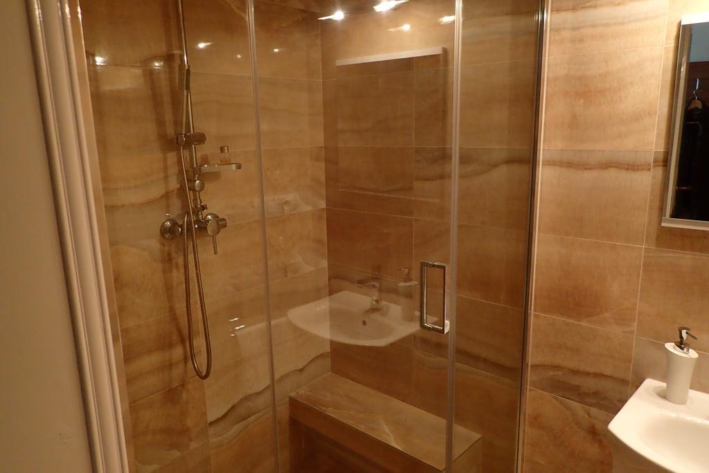 Apartment In City Center - Morassi KLV Quarto foto