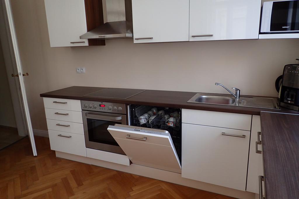 Apartment In City Center - Morassi KLV Quarto foto